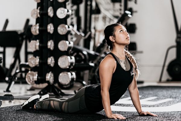 back spine stretch trainer Kim drivenfit